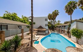 Tropic Beach Resort Hotel